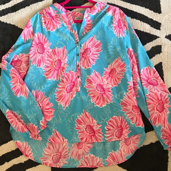 buckhead betties Tops - Long sleeve blue blouse with oversized flowers